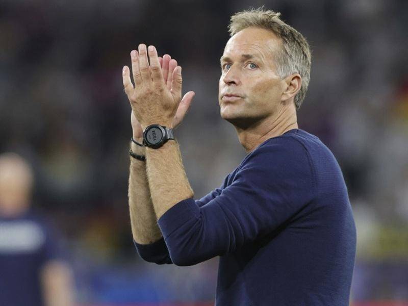 改变!霍伊伦夺冠暗讽曼联,滕哈格下课后,勒沃库森冲进前三